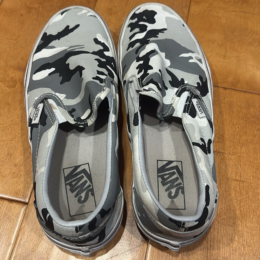 Vans camo slip ons - Picture 3 of 10
